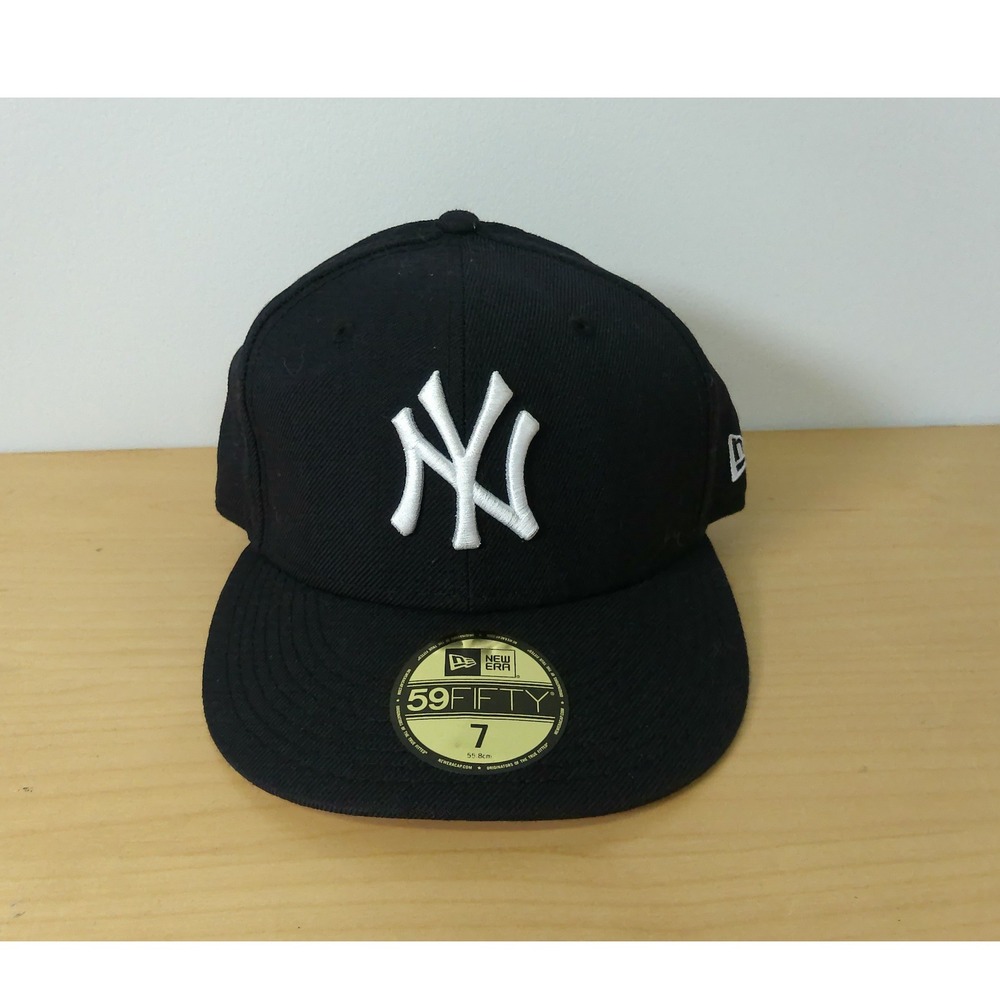 New York Yankees Fitted Hat Size 7 New Era 59FIFTY Navy Pink Bottom Wool Cap